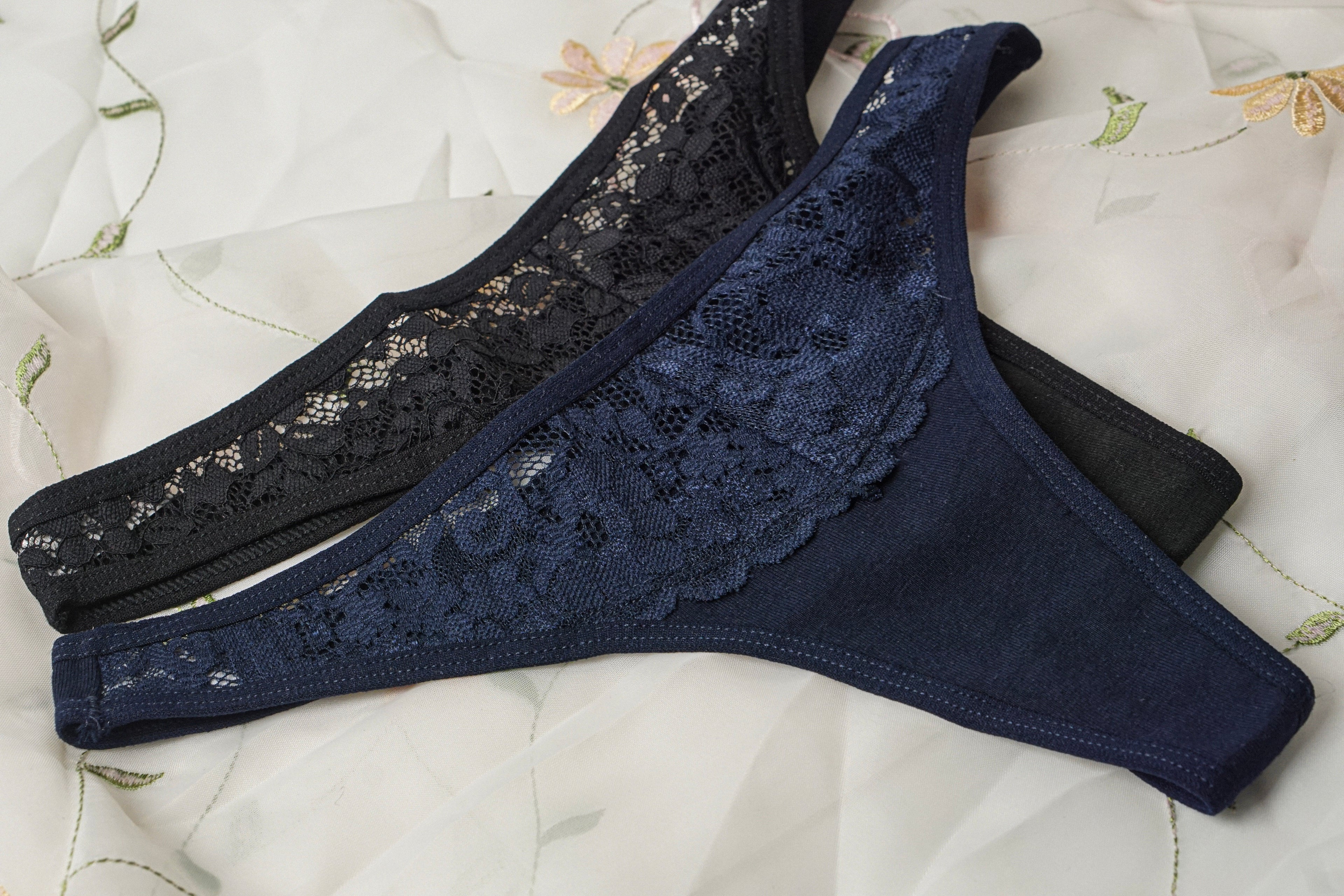 Panty String Alcira en Cotton et dentelles