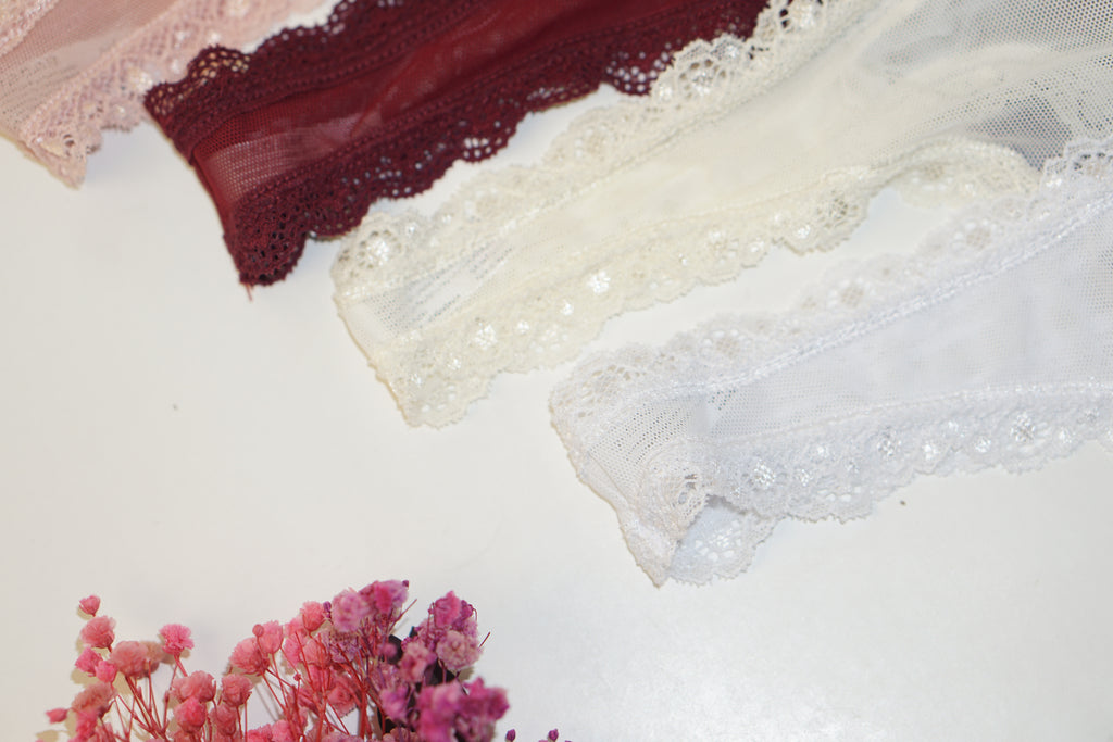 Panty String Nelly en maille et dentelles