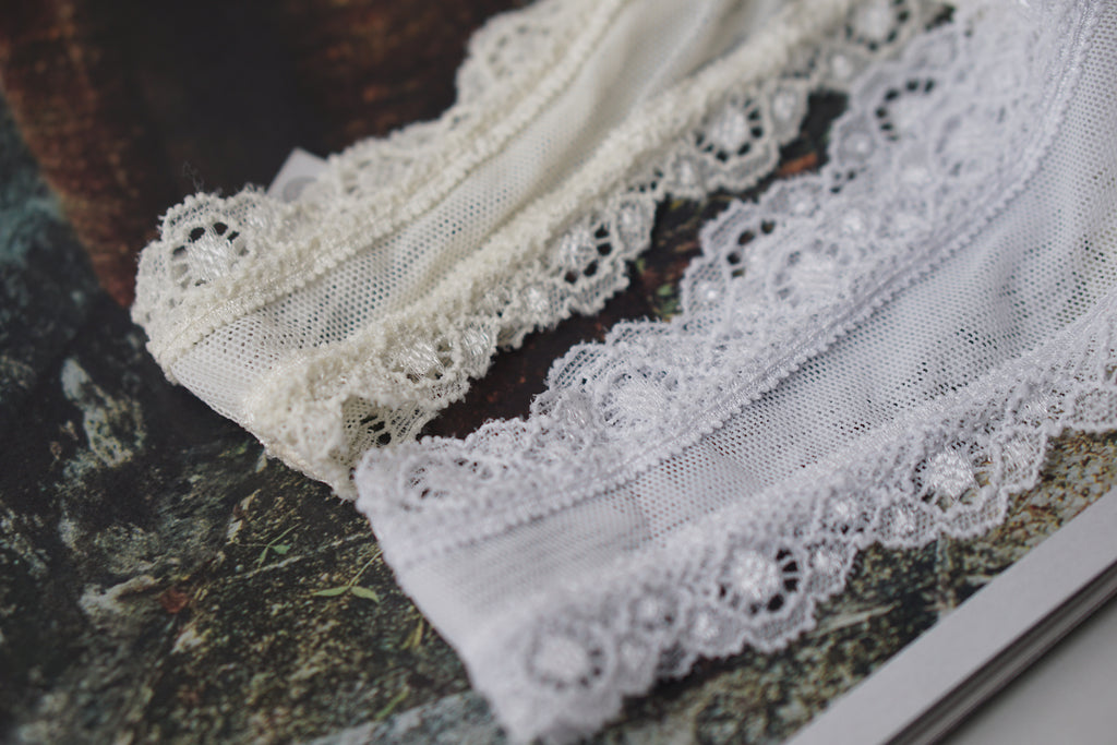 Panty String Nelly en maille et dentelles