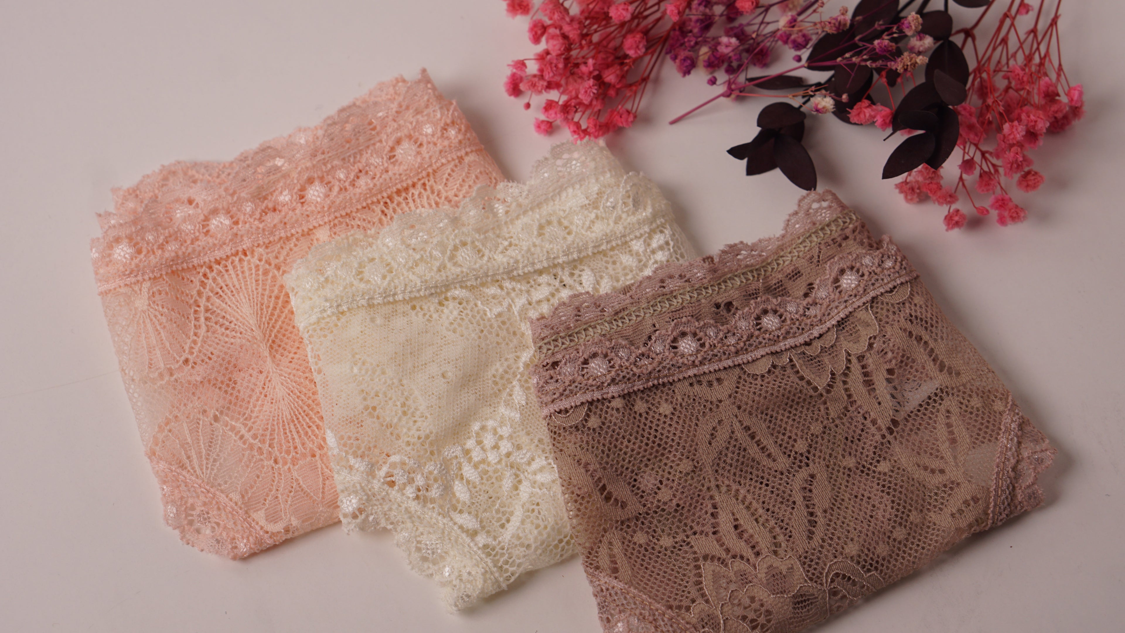 Panty String Soleil en dentelles