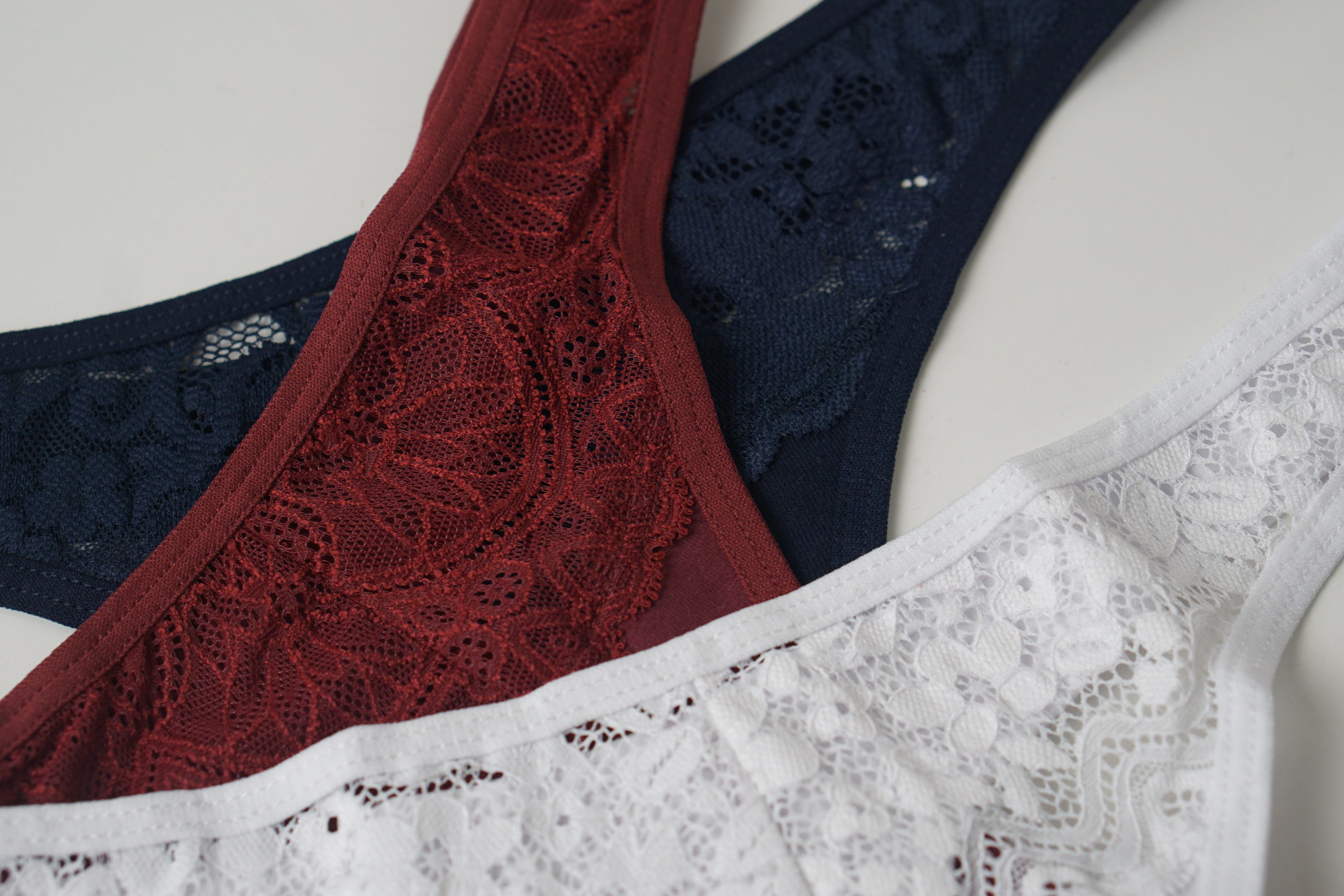 Panty String Alcira en Cotton et dentelles