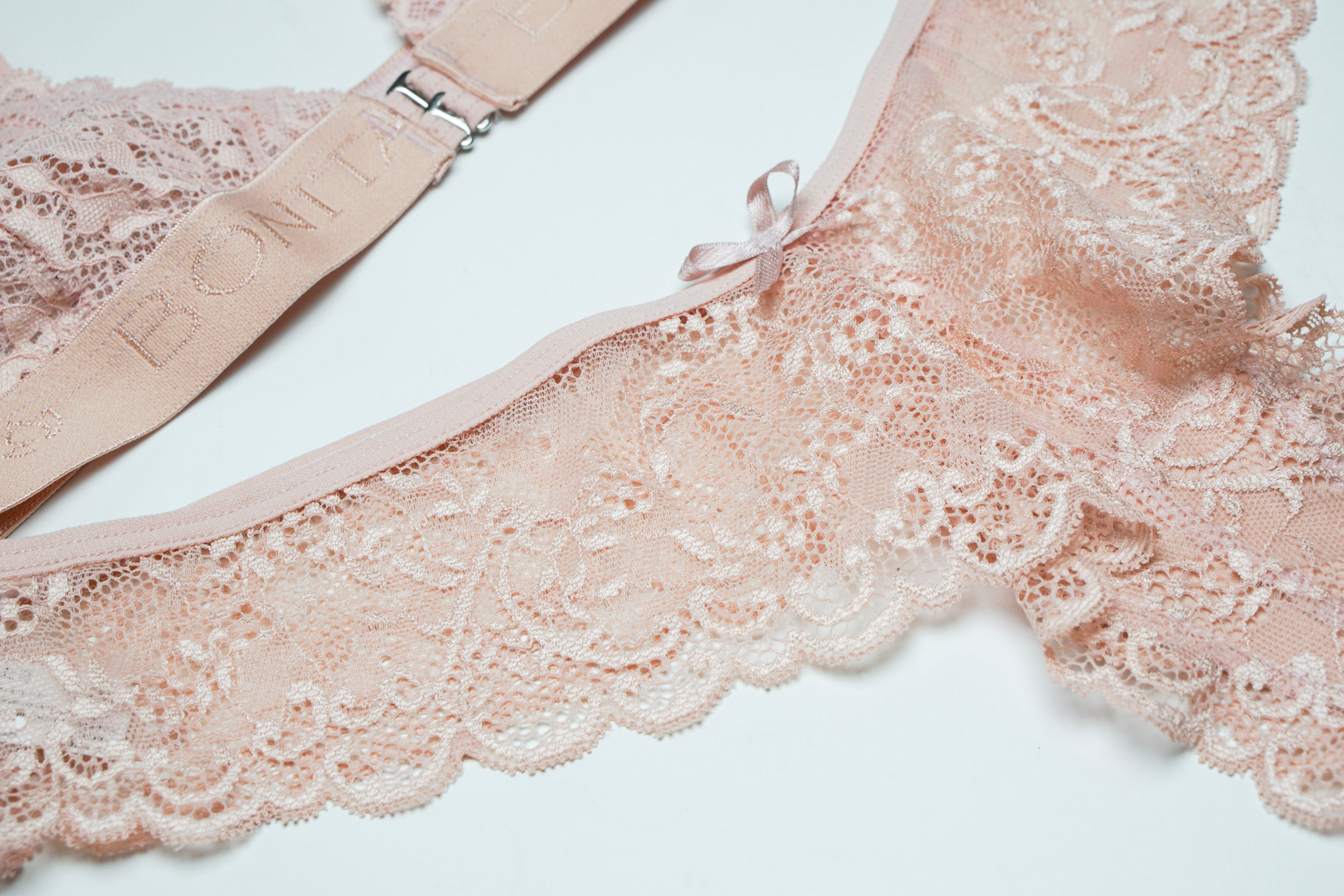 Panty Tanga Bella en dentelles